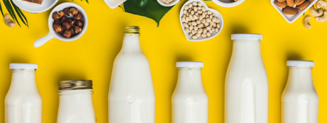 Laptele de vacă sau alternativele vegetale? O alegere importantă pentru sănătate și stil de viață.