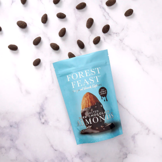 Migdale Sărate învelite în Ciocolată Belgiană Neagră 120g Forest Feast Migdale Sărate învelite în Ciocolată Belgiană Neagră 120g Forest Feast