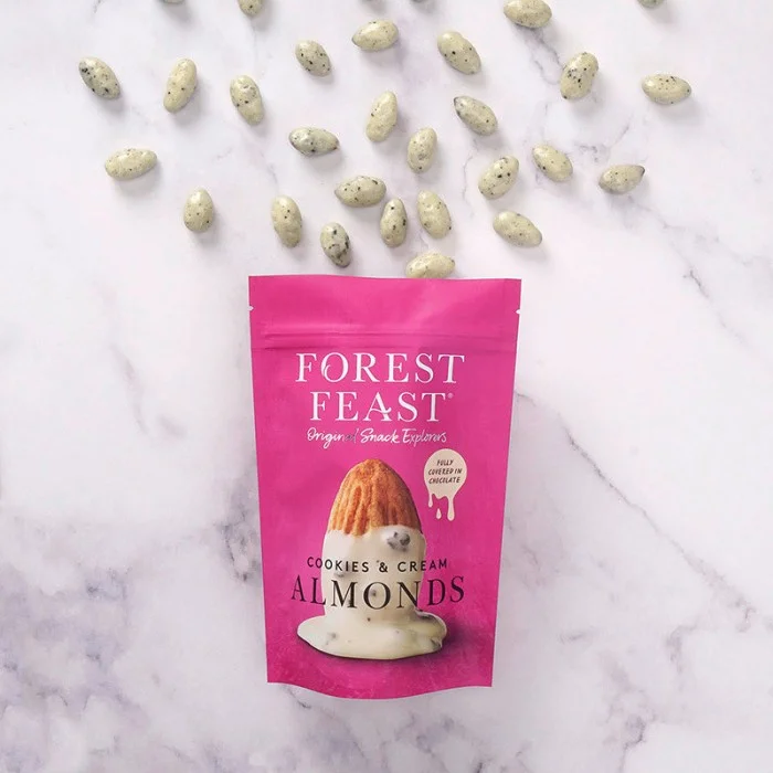 Migdale cu Ciocolată albă Belgiană și Biscuți 120g Forest Feast