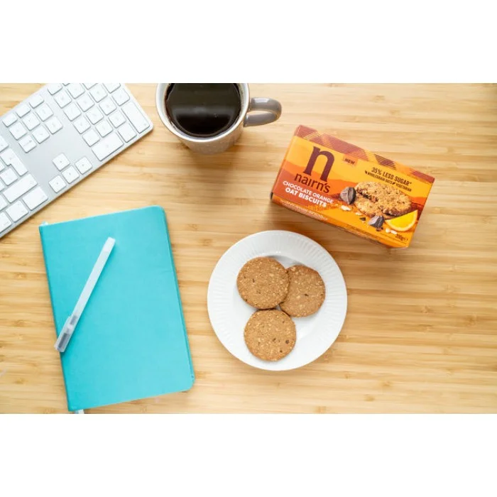 Biscuiți din ovăz integral cu ciocolată și portocală 200G Nairn's