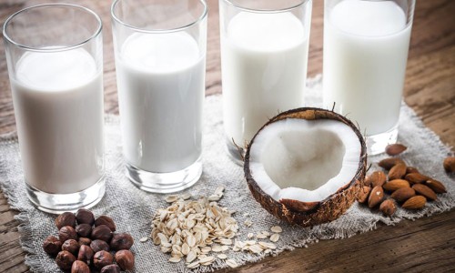 Top 6 alternative vegetale cu care poti inlocui laptele de vaca Top 6 alternative vegetale cu care poti inlocui laptele de vaca